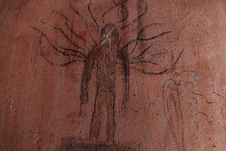 En Estación Guido, hay grafitis en los que arde la vida al estilo arte rupestre. Foto Ulises Naranjo En Estación Guido, hay grafitis en los que arde la vida al estilo arte rupestre. Foto Ulises Naranjo