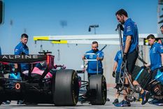 La polémica por la relación de compresión del motor Mercedes sacude el inicio del nuevo ciclo reglamentario.