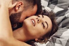 Muchos esperan que su pareja le ofrezca “tranquilidad verbal” en la cama. Foto: Archivo