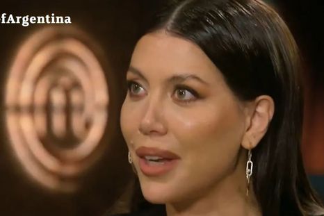 Wanda Nara posó con su equipo y filtró sin querer la cara de un nuevo participante. / Captura de TV Wanda Nara posó con su equipo y filtró sin querer la cara de un nuevo participante. / Captura de TV