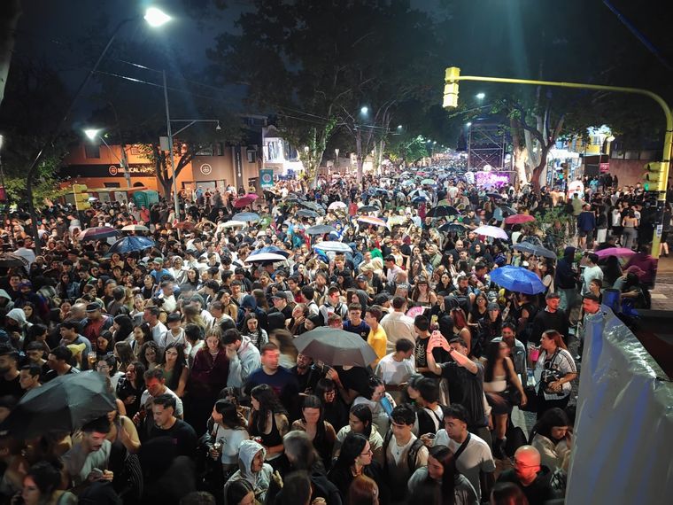 Aniversario Aristides 2026 gente personas multitud (3)