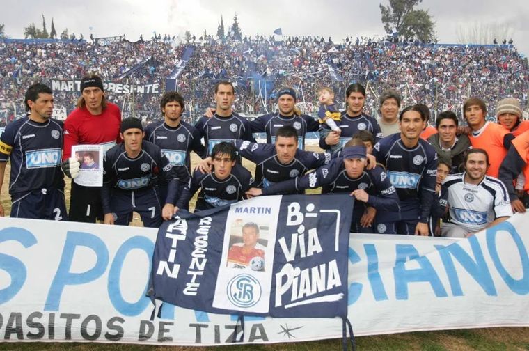 El inolvidable equipo de 2007 contaba con figuras como Jorge Vivaldo, Carlos Cordone, Adri&aacute;n Aranda y Leonardo Ramos, entre otros.