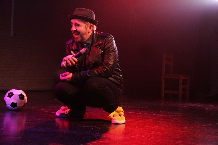 Sebastián Santamaría, autor de Cuando sea niño, un libro donde la infancia no se recuerda, se vuelve a habitar.