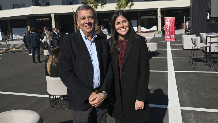 Omar Guzmán y Sofía Salina Indovino. Omar Guzmán y Sofía Salina Indovino.