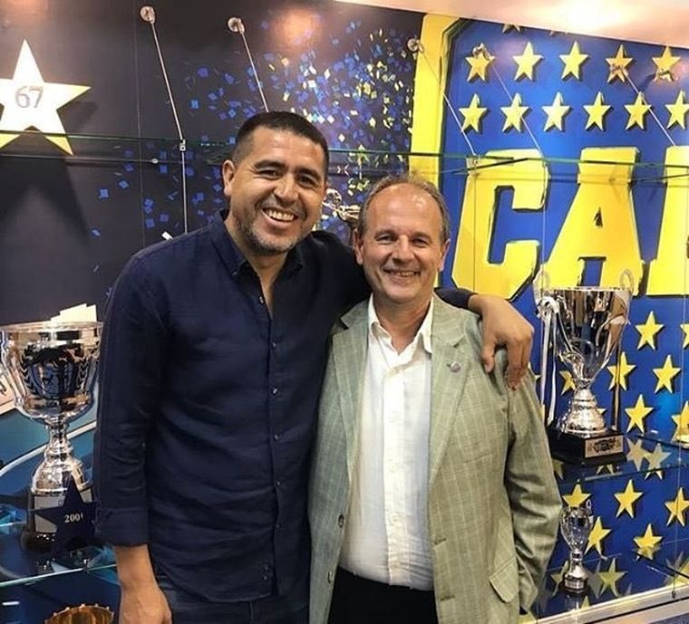 El presidente de Boca, Juan Román Riquelme, junto al secretario general del club, Ricardo Rosica. Foto: archivo. El presidente de Boca, Juan Román Riquelme, junto al secretario general del club, Ricardo Rosica. Foto: archivo.