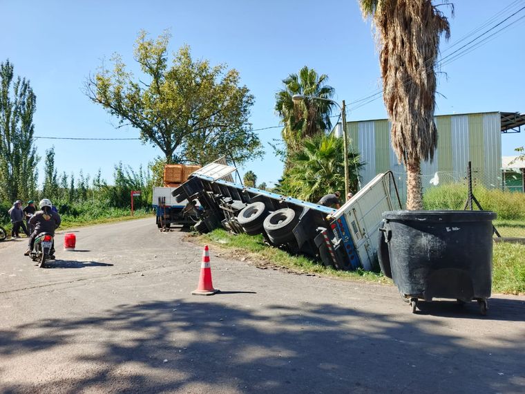 La escena de uno de los accidentes ocurridos este miércoles en Mendoza.&nbsp;