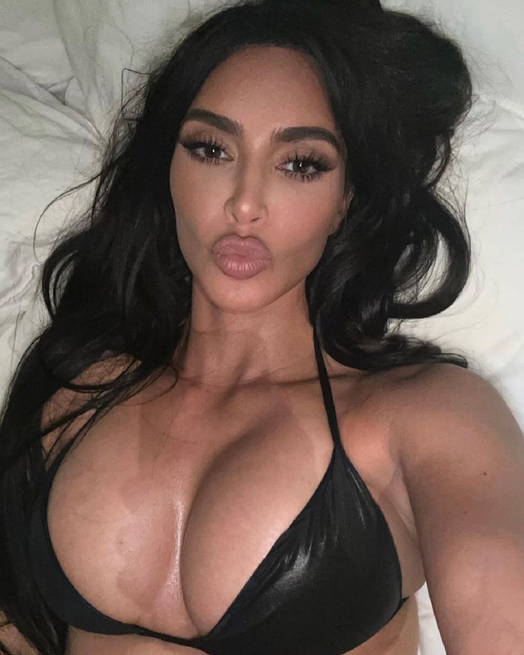 La foto paranormal que dejó a Kim Kardashian horrorizada Kim Kardashian es una socialité, empresaria y modelo estadounidense. Foto: Instagram