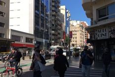 sin barbijo en espacios abiertos: quienes y por que se oponen a la medida