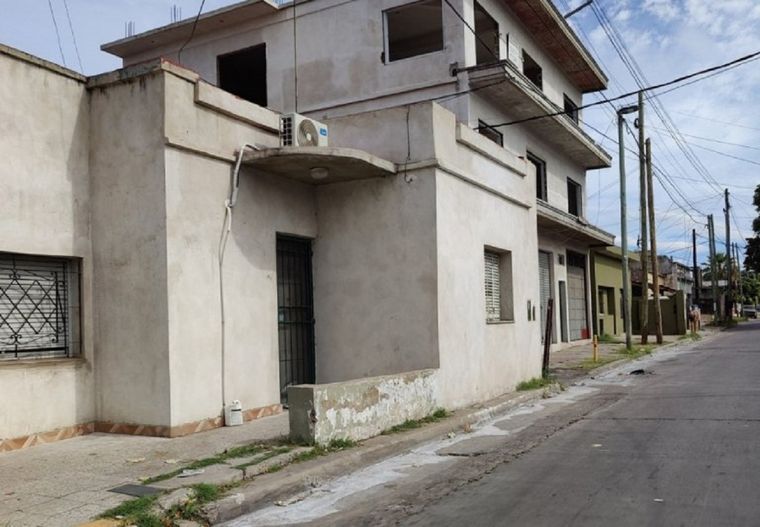 La vivienda remodelada ocupó el 100% del trazado de la vereda Foto: Noticias Argentinas