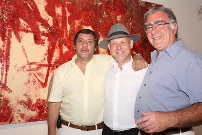 MDZol | Los grandes amigos de Eduardo Hoffmann también lo acompañaron en la inauguración. Foto: Gentileza