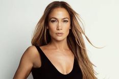 Jennifer Lopez se robó todos los suspiros en su paso por Francia.
