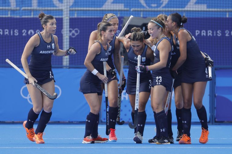 Las Leonas, chance neta de medalla. Foto: EFE