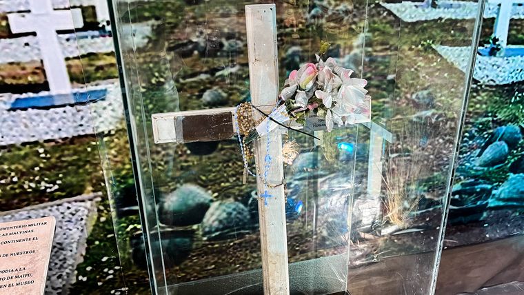 Cruz de Jorge Osvaldo García en el Museo de Malvinas. Cruz de Jorge Osvaldo García en el Museo de Malvinas.