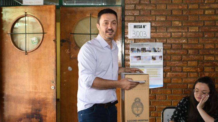 Petri, votando en San Martín. Foto: Alf Ponce Mercado / MDZ