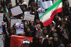 Irán protesta contra los ataques de Estados Unidos e Israel. Foto EFE Irán protesta contra los ataques de Estados Unidos e Israel. Foto EFE