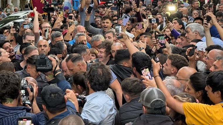 Javier Milei y Axel Kicillof, en un mundo de incertidumbres y pocas certezas.