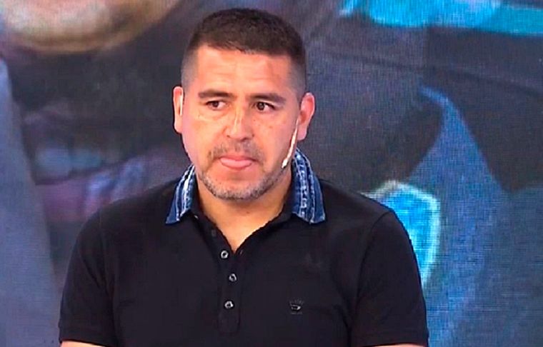 Riquelme sigue de cerca la negociación por la renovación de Agustín Rossi.