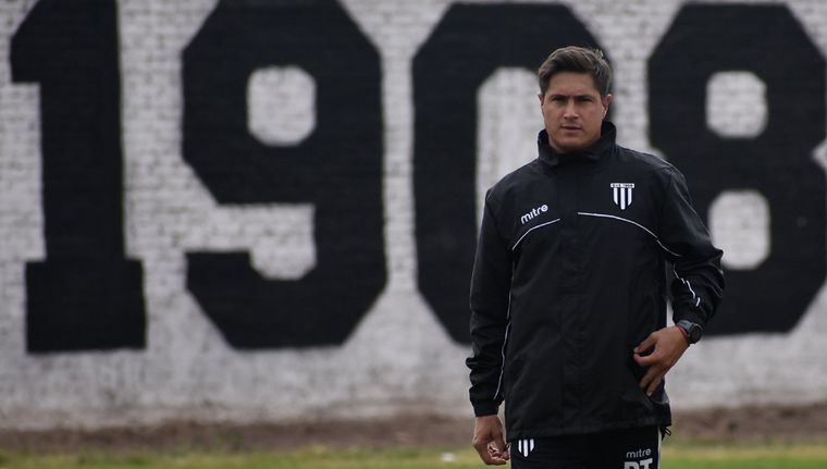 El entrenador, con saldo a favor en Gimnasia. Foto: @GimnasiaMendoza