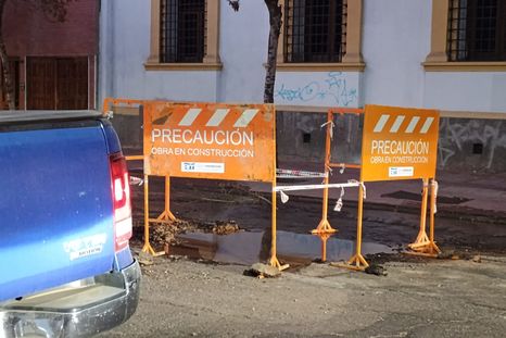 el gigante pozo que genera inconvenientes en el centro mendocino el gigante pozo que genera inconvenientes en el centro mendocino