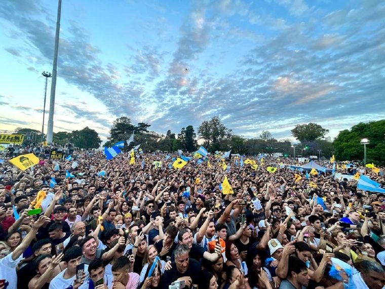Por apoyar a Milei en redes, militantes fueron detenidos en SANTIAGO DEL ESTERO Foto: Prensa Javier Milei