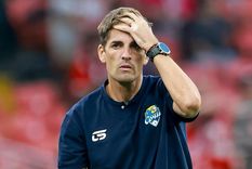 Robert Moreno, el DT español, fue echado del Sochi FC de Rusia por el supuesto uso excesivo de ChatGPT. Robert Moreno, el DT español, fue echado del Sochi FC de Rusia por el supuesto uso excesivo de ChatGPT.