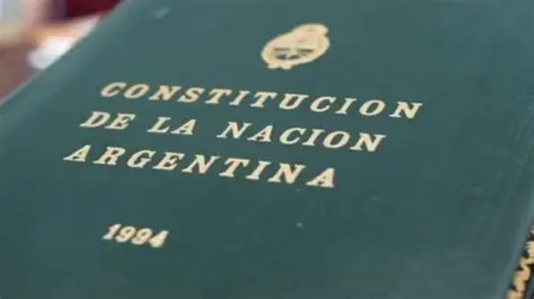 La Constitución Nacional La Constitución Nacional