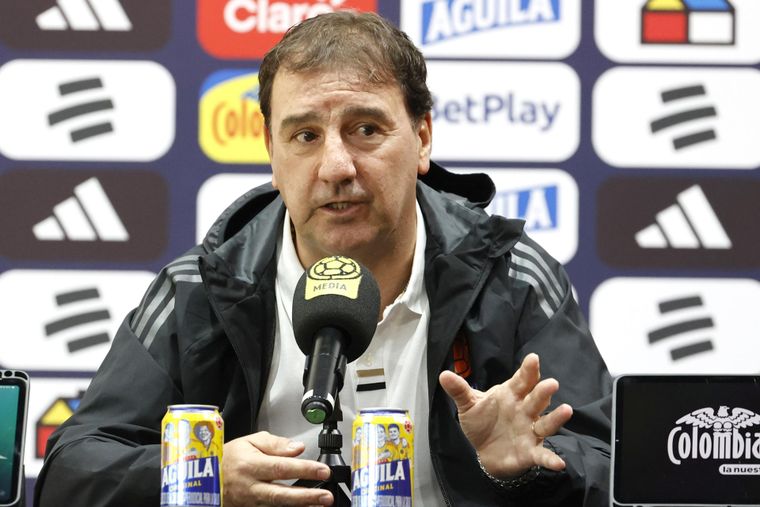 Néstor Lorenzo empezó con el corte de jugadores, toda una señal para Sebastián Villa. Néstor Lorenzo empezó con el corte de jugadores, toda una señal para Sebastián Villa.