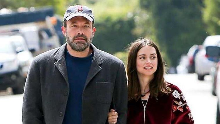 Ben Affleck, Ana De Armas, look