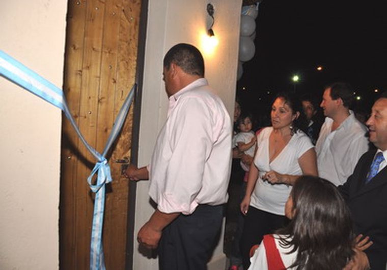 En el acto de entrega participó el gobernador Jaque. Foto: Gentileza Municipalidad de Lavalle