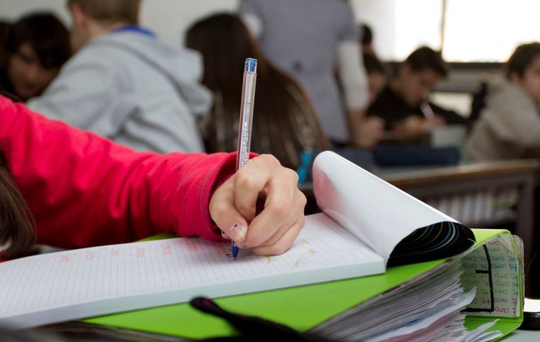 Los estudiantes asistirán a los colegios de forma presencial a partir del 1 de setiembre