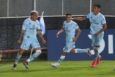 Enzo Copetti festeja el gol deRacing Club Foto: Télam Enzo Copetti festeja el gol deRacing Club Foto: Télam