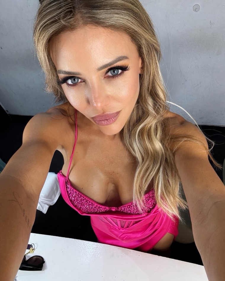El look total pink de Evangelina Anderson que todos quieren copiar. Foto: Instagram