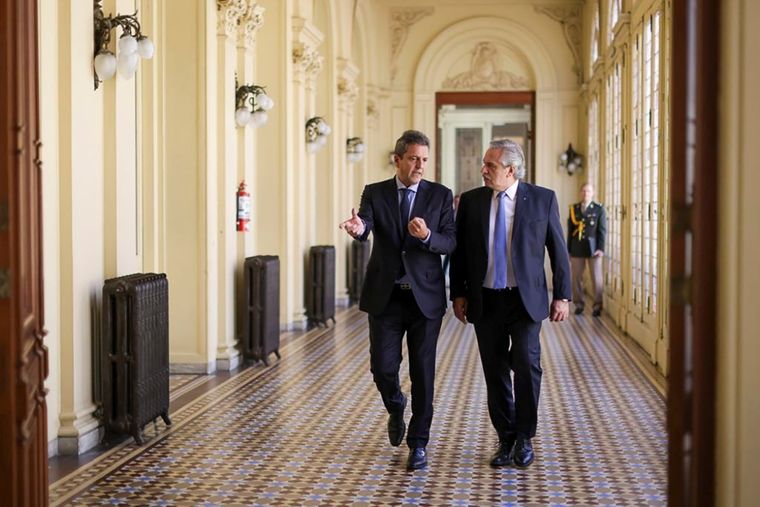 Alberto Fernández recibe al presidente de la Cámara de Diputados, Sergio Massa. Foto: Telam