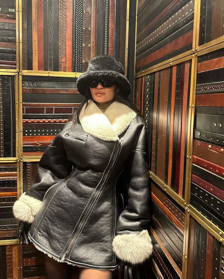 Las hermanas Jenner sorprenden en Aspen con sus looks combinados Foto: Instagram