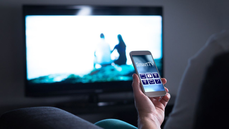 La tecnología nos da el paso a paso para usar el celular como teclado para el Smart TV y disfrutar nuestro ocio más cómodos. Foto: Shutterstock