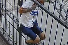 El sujeto tiene una notable técnica para eludir la protección