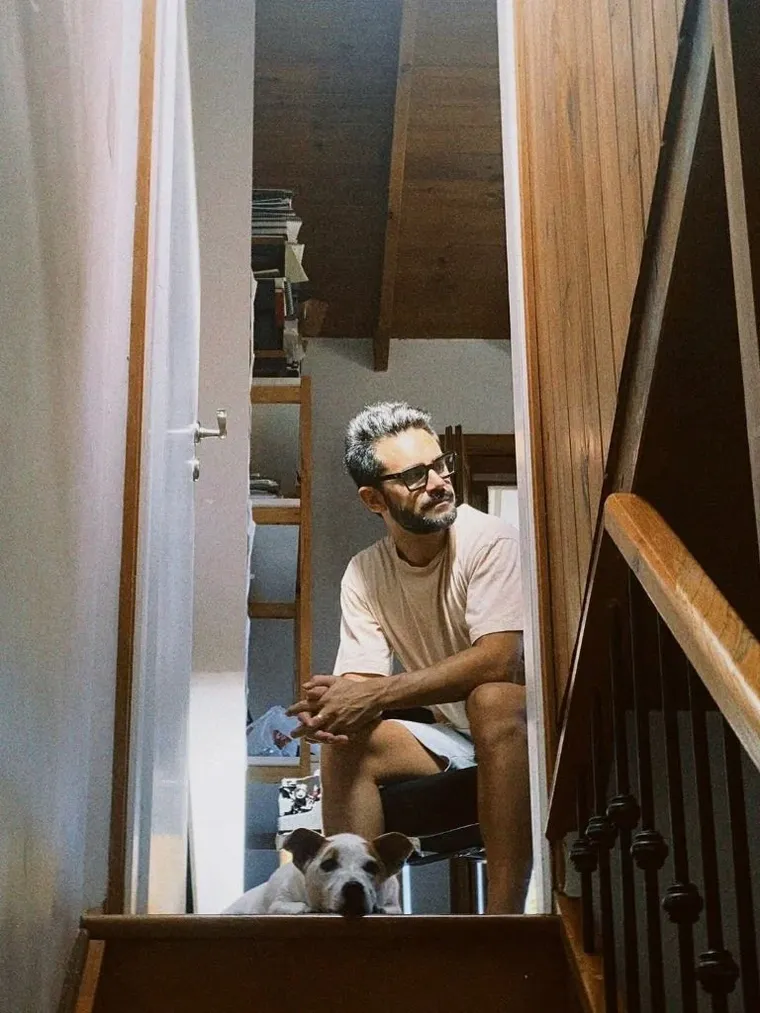 El tierno vínculo entre Gonzalo Heredia y la mascota de la familia. El tierno vínculo entre Gonzalo Heredia y la mascota de la familia.