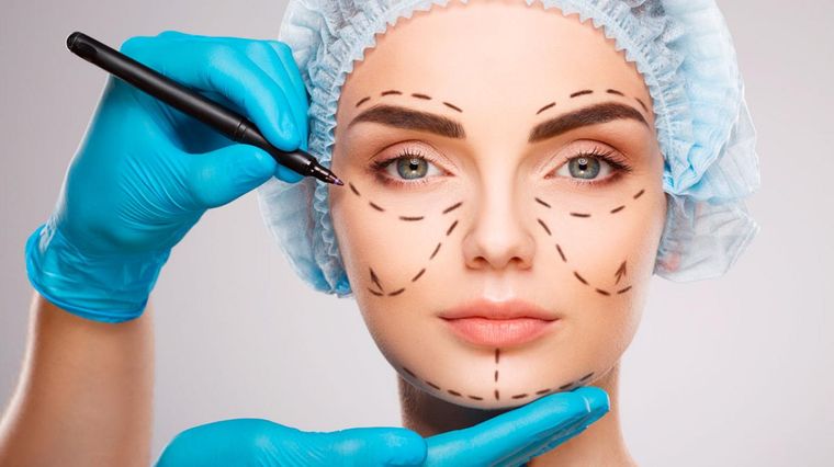 Seamos claros: no existe un tratamiento estético efectivo, seguro y económico. Seamos claros: no existe un tratamiento estético efectivo, seguro y económico.