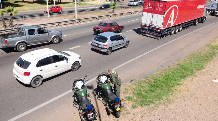 Las restricciones serán el viernes, el sábado y el martes Foto: ALF PONCE MERCADO / MDZ