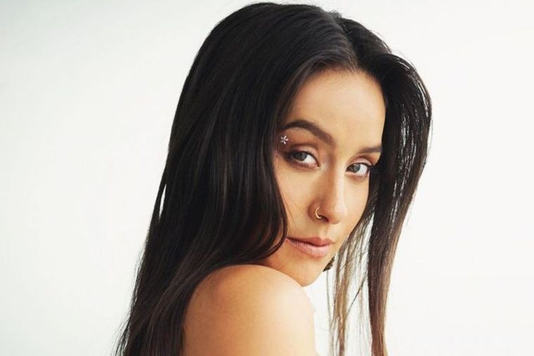 Denise Rosenthal presume su escultural silueta con una falda de aberturas Denise Rosenthal tiene una carrera en la música y además ha participado en diversas producciones televisivas, Foto: Instagram