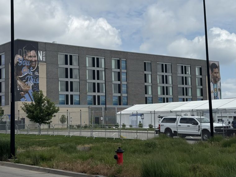 El hotel en el que se hospeda la Selección Argentina en Kansas City.