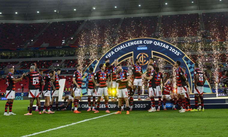 Flamengo levantó la Copa Challenger tras vencer a Pyramids FC en Qatar: se medirá ante PSG en la final Intercontinental.
