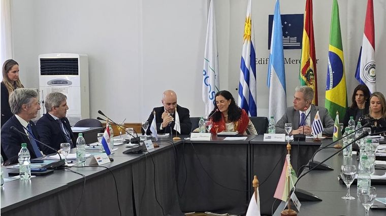Luis Caputo en la reunión de ministros del Mercosur Foto: Ministerio de Economía