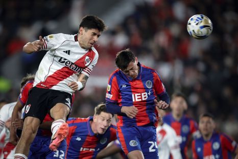 River vs. San Lorenzo, por un lugar en los cuartos de final del Torneo Apertura 2026. River vs. San Lorenzo, por un lugar en los cuartos de final del Torneo Apertura 2026.