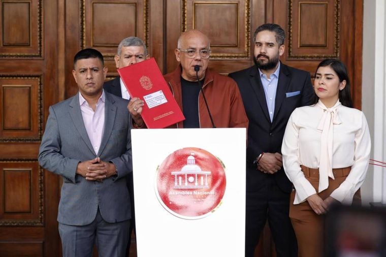 El Parlamento aprobara en primera discusión el proyecto de ley de amnistía impulsado por la presidenta encargada, Delcy Rodríguez.
