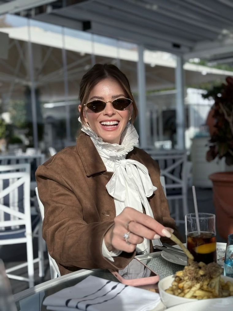 No te pierdas las fotos del look de La China.