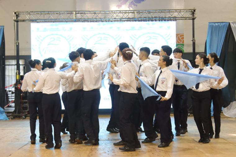 Eldorado celebró el Pericón Nacional con miles de estudiantes.