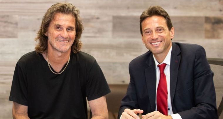 Insua y Moretti en enero, cuando todo era sonrisas y renovación. Foto: Web San Lorenzo