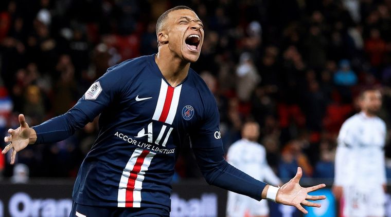 Según el político francés, Mbappé pasaría de valer 200 millones a 35 ó 40.
