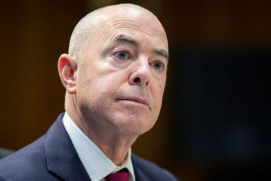MDZol | El anuncio sobre la nueva disposición hacia los venezolanos que entren a EE.UU. sin autorización lo hizo este miércoles el Departamento de Seguridad Nacional liderado por Alejandro Mayorkas Foto: GETTY IMAGES